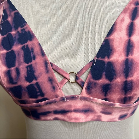 VS Pink | Bralette - Picture 3 of 4